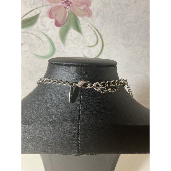 NY Silver Tone Statement Necklace With Geometric Scroll Flower Design - Picture 4 of 5